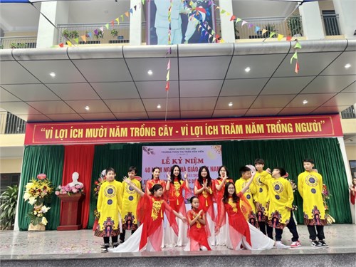 Trường THCS TT Yên Viên tổ chức hội thi văn nghệ chào mừng kỷ niệm 40 năm ngày nhà giáo Việt Nam (20/11/1982-20/11/2022)